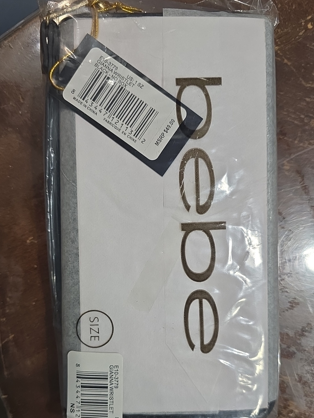 NWT bebe Gianna Wristlet MSRP $49
